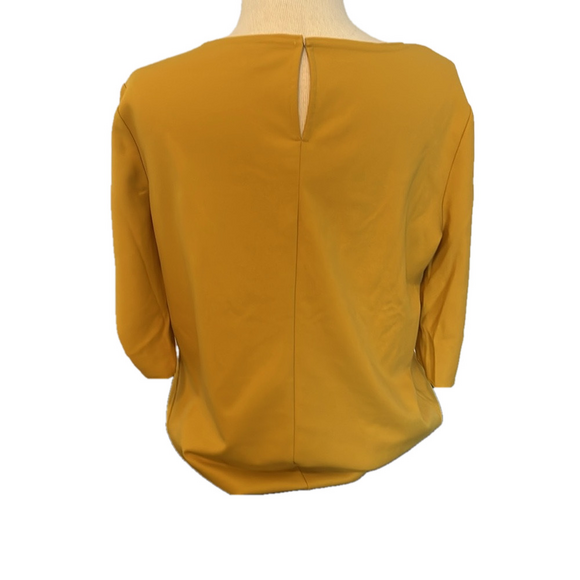 Ann Taylor Short Sleeved Shirt Rolled at Arms
With silver buttons Gold medium - Picture 2 of 4